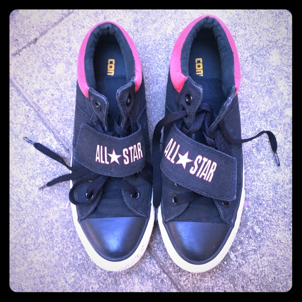 Allstar converse with velcro strap